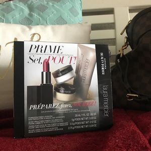 Laura Mercier Set